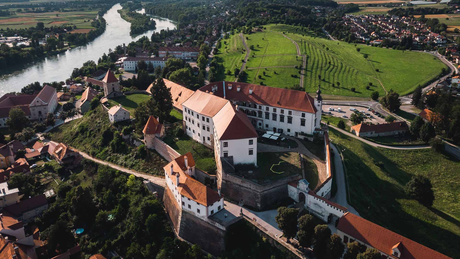 Zamek w Ptuj w Słowenii