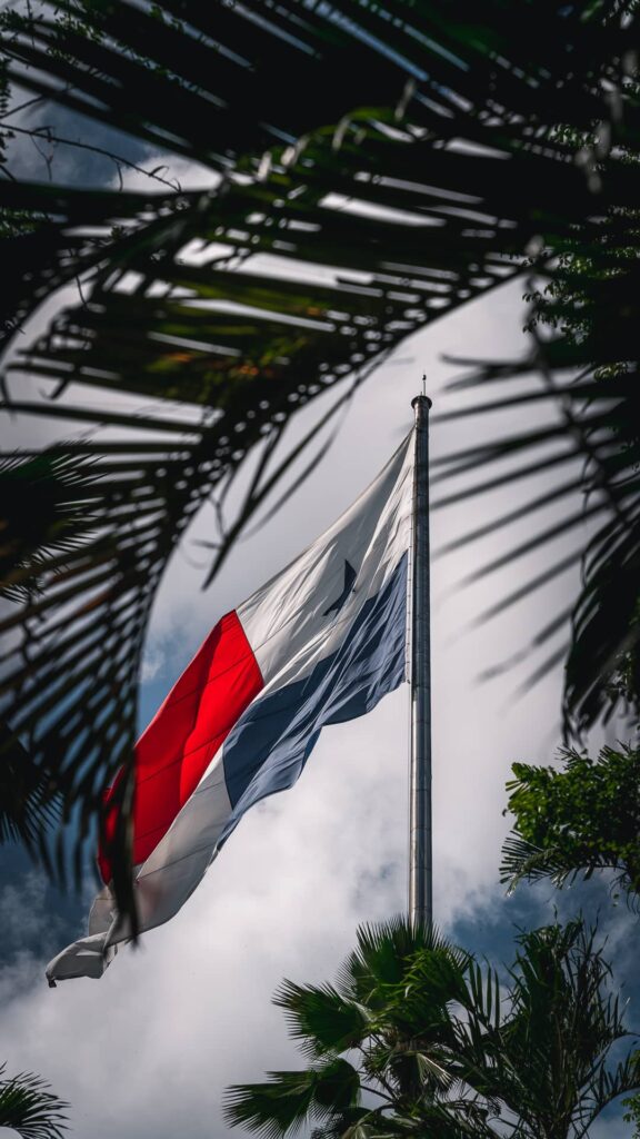Ogromna flaga Panamy na Cerro Ancón