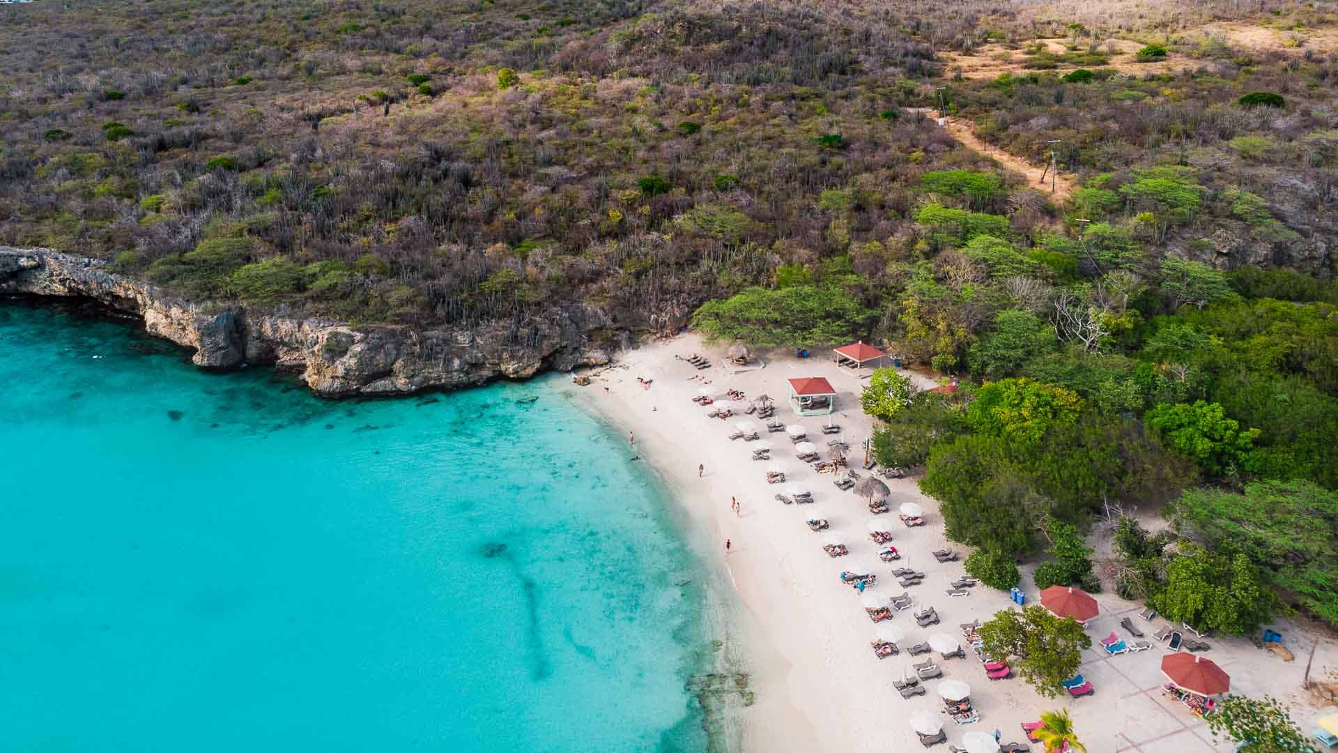 Latanie dronem nad plażą Grote Knip na Curaçao
