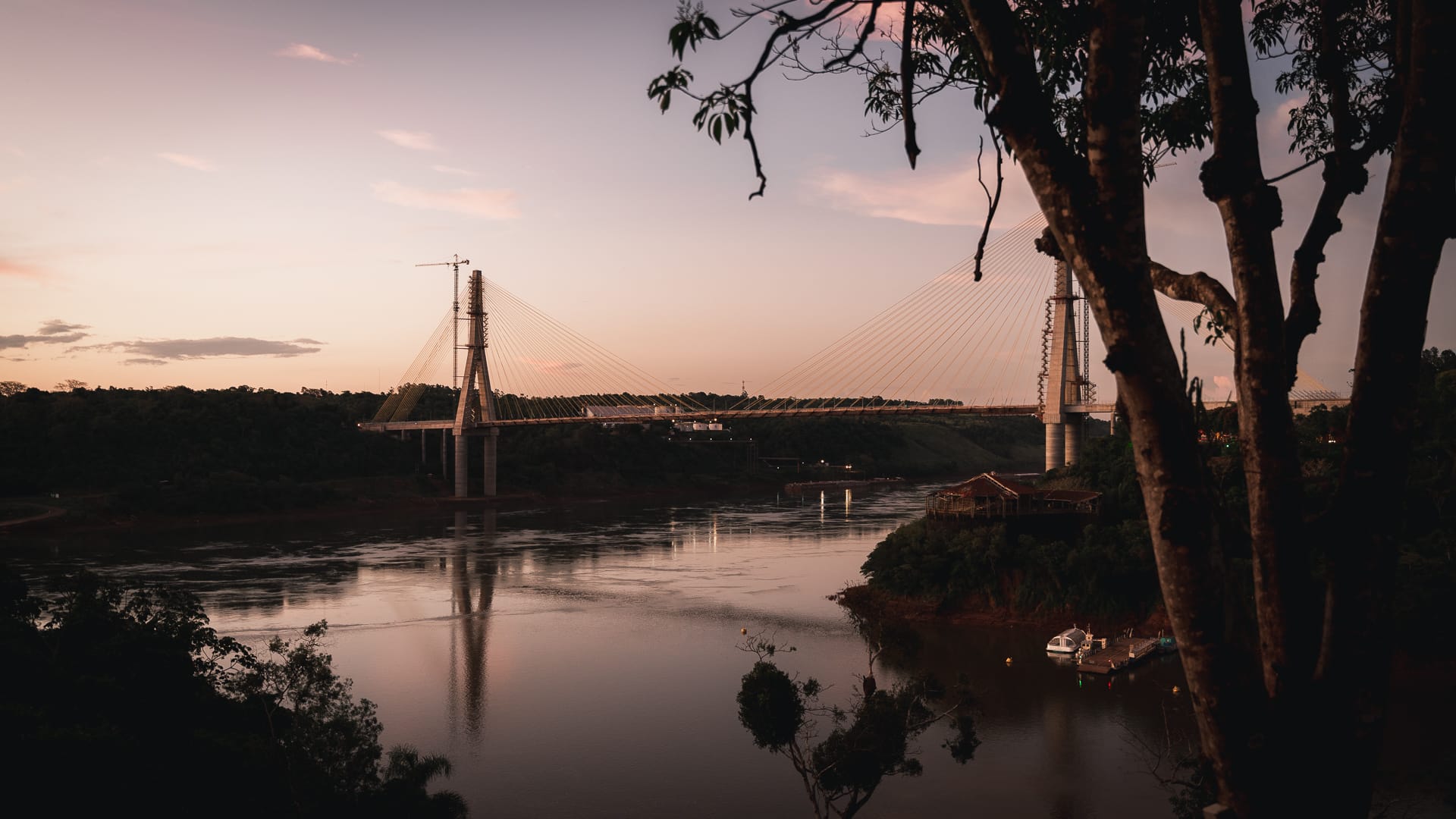 Rzeka Paraná widziana z Puerto Iguazú